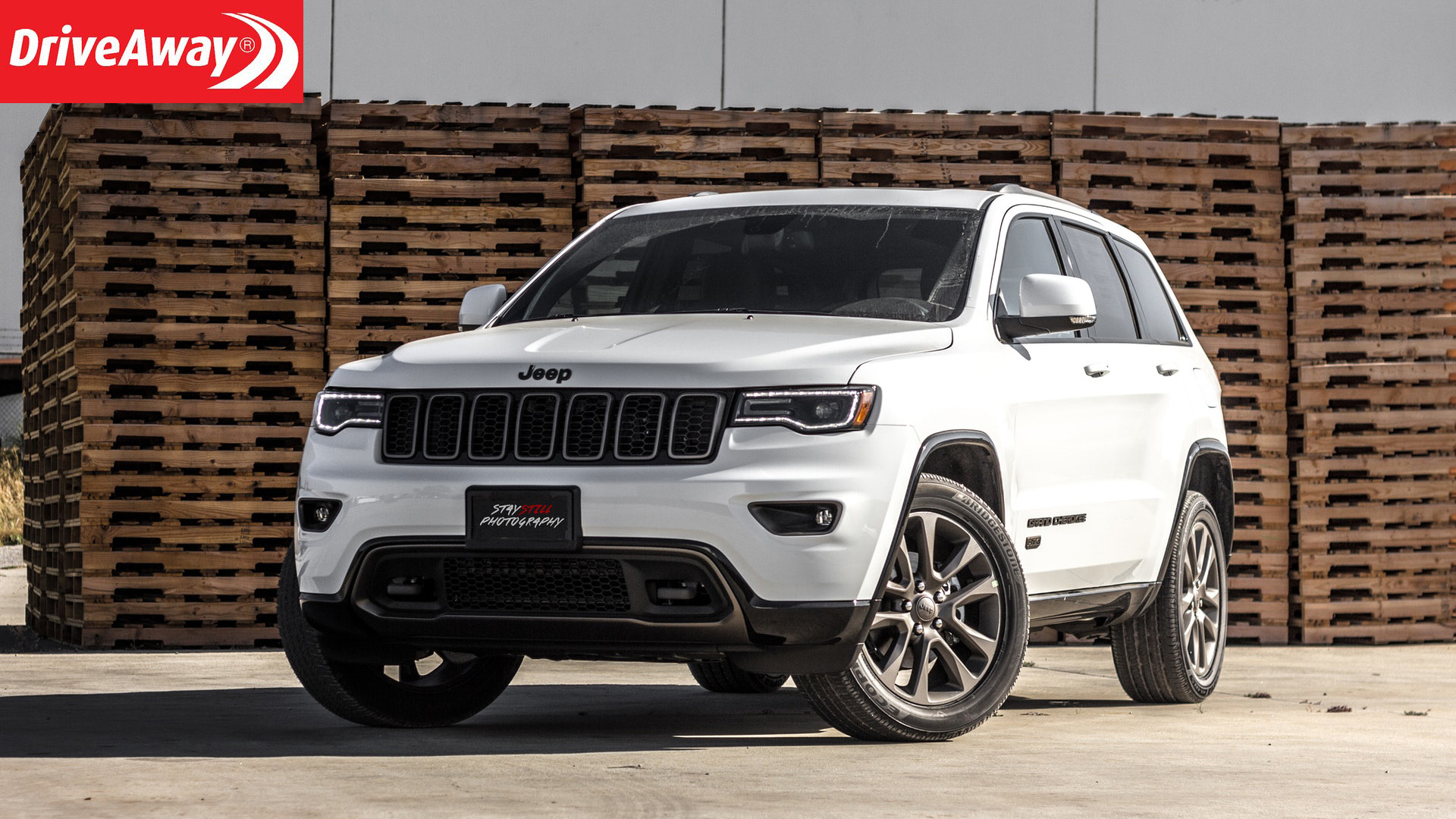 DriveAway Logo and Parked Jeep
