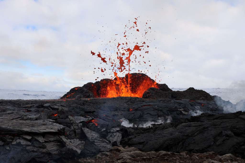 reasons to visit iceland volcano