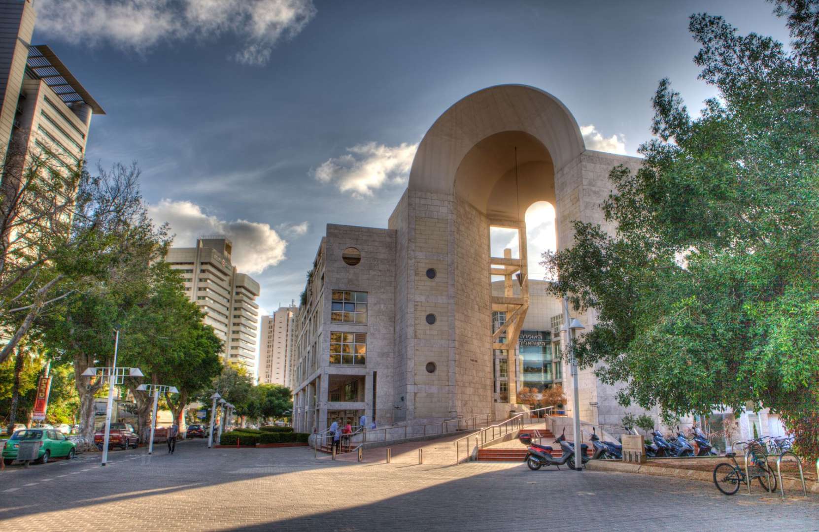 reasons-to-visit-israel-tel-aviv